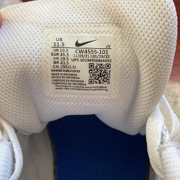 Nike Sneakers - Picture 5 of 5